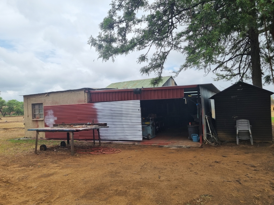 Commercial Property for Sale in Zuurplaat A H North West